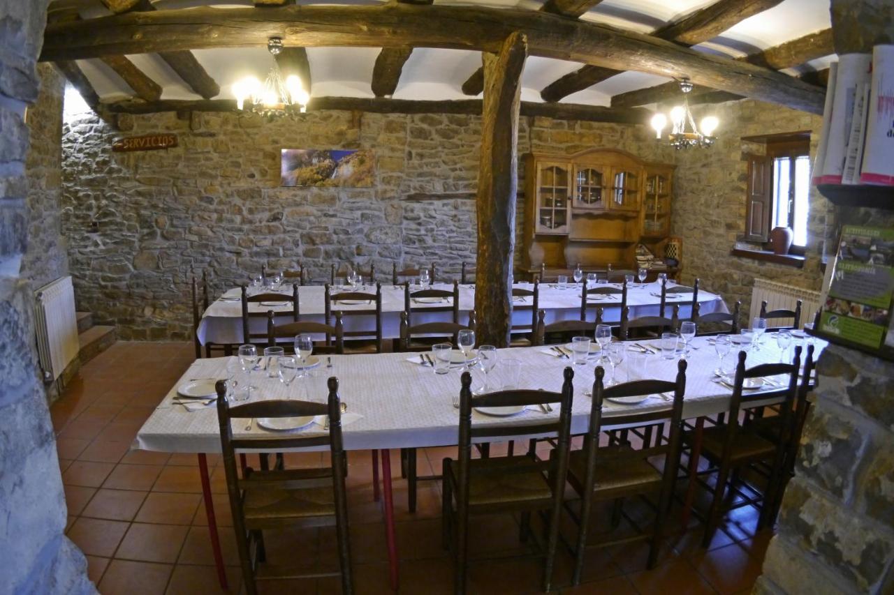 Albergue Restaurante De Artieda Exterior foto